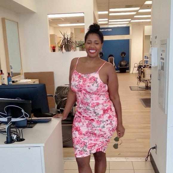 Hello, Meet Your Posher - Picture 4 of 10